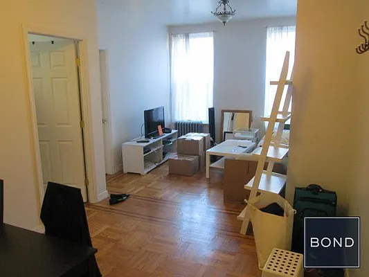 Rented by Bond New York | media 4