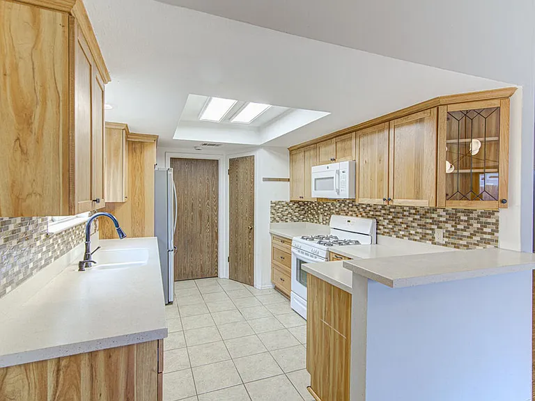 11803 Hyacinth Dr — Photo 9