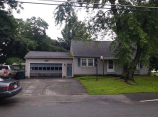 624 S Main St, Nashua, NH 03060