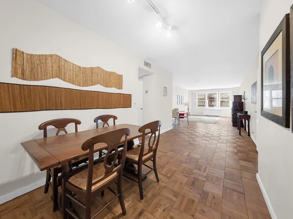 205 East 63rd Street image 3 of 7