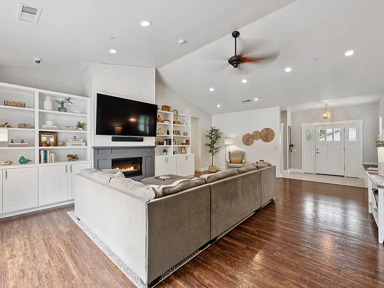 20550 Palmer Ave — Photo 13