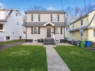 535 Wheatsheaf Rd, Roselle, NJ 07203