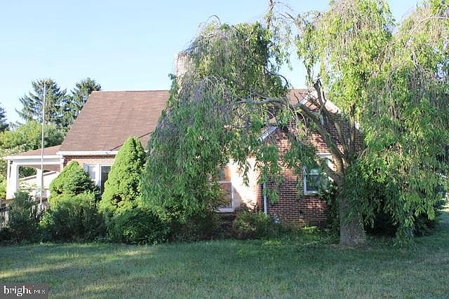 1st image of 3520 Lincoln Way E