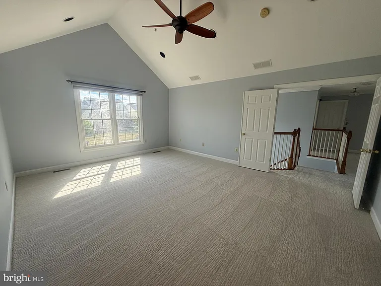 714 Marcus Cir — Photo 32
