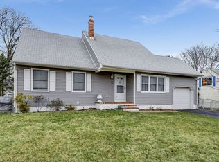 1 Barry Ln, Hazlet, NJ 07730