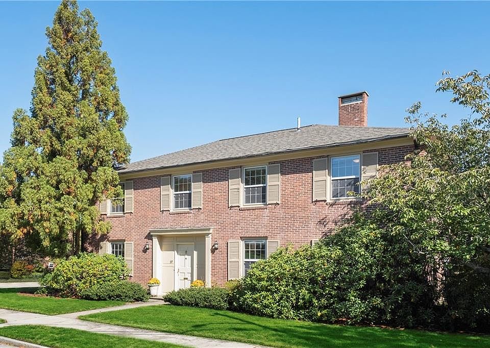 1st image of 37 Glen Dr