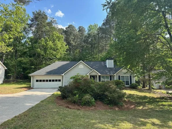 2365 Holly Branch Dr, Cumming, GA 30040