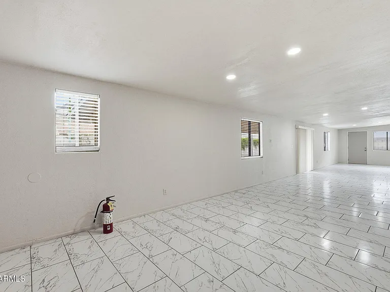 4731 W Paradise Ln — Photo 11