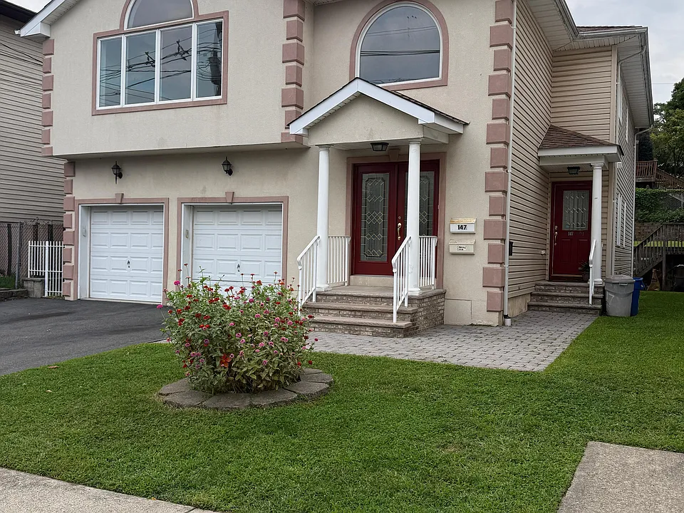 147 Westminster Pl #2