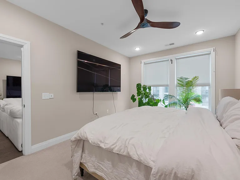 751 N 6th St #208 — Photo 18