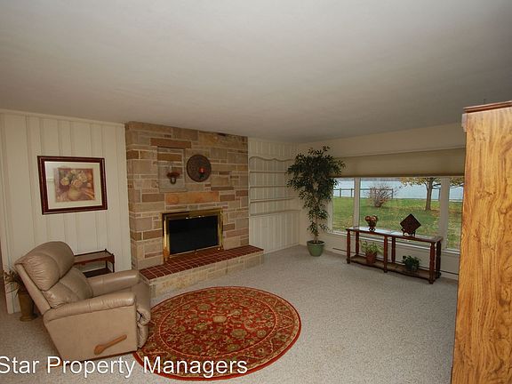 5th image of 1604 Lincolnway E