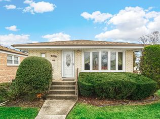 8059 Menard Ave, Burbank, IL