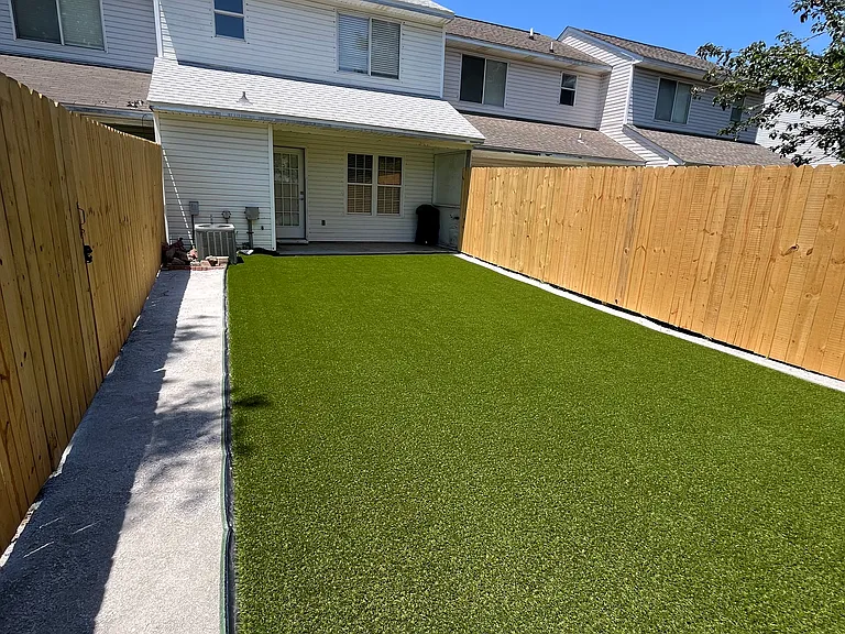 1354 Redwood Ln — Photo 8