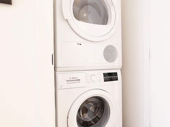 4th image of 2290 Atlantic Ave #2L