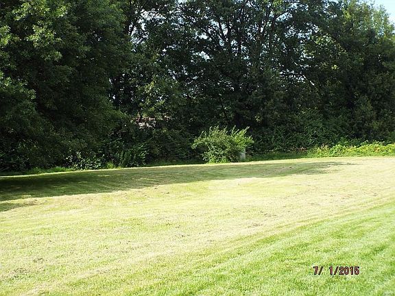3rd image of 140 Huntington Park Ct
