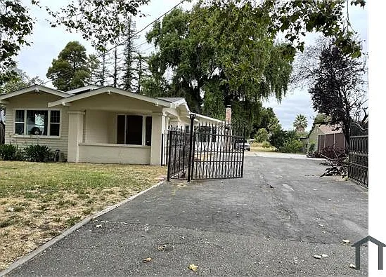 3 bed, 1865 sqft, $4,100 — Photo 1