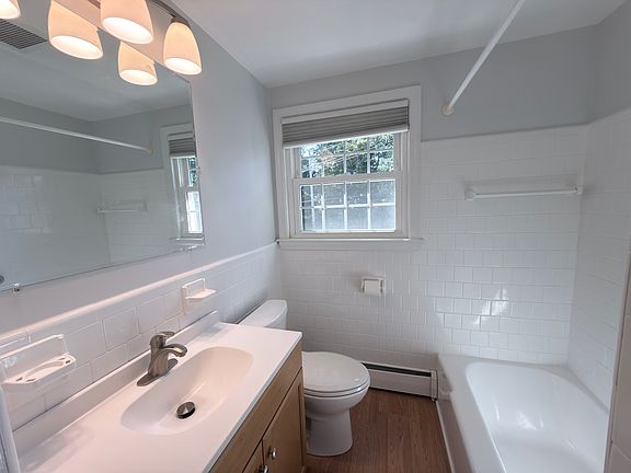 5th image of 37 Holten St APT 10
