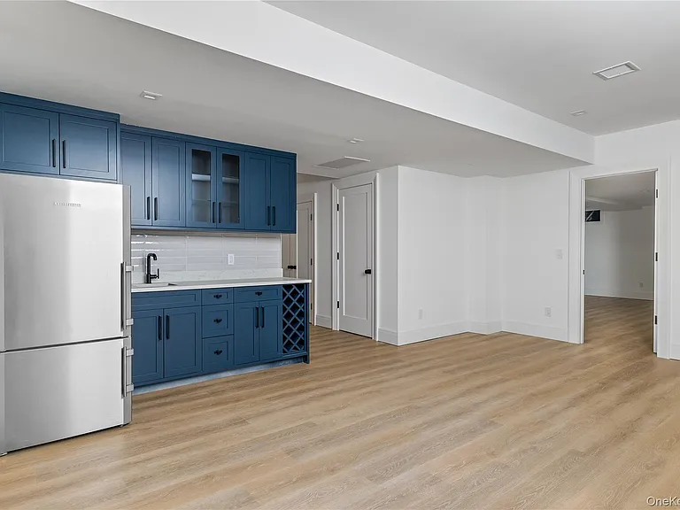 42 Mamaroneck Rd — Photo 37