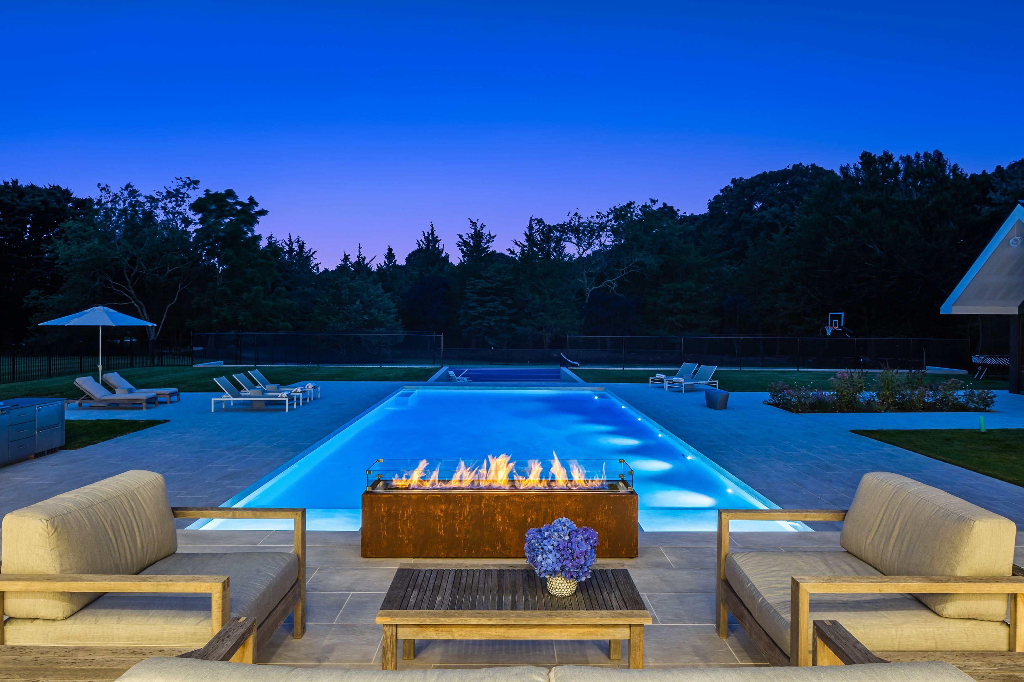 1041 Head Of Pond Rd, Water Mill, NY 11976 Out East