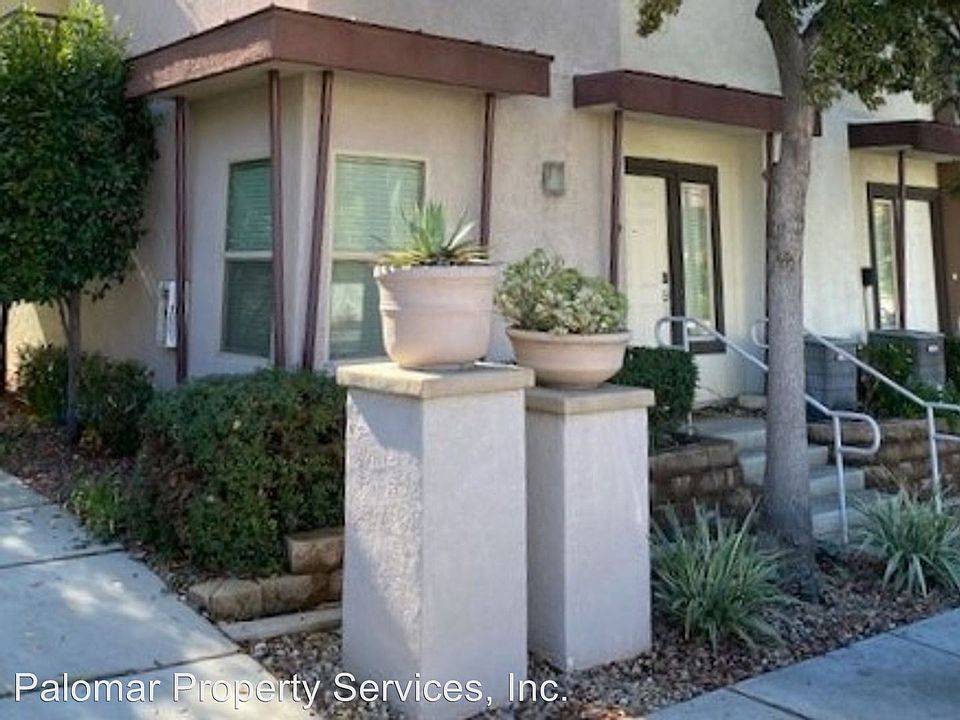 1st image of 325 Citracado Pkwy Unit 6