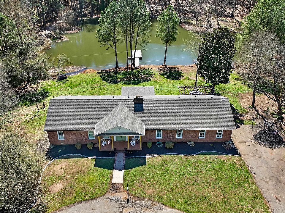 1st image of 440 Bowen Rd