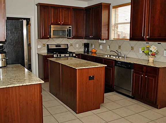 5th image of 1008 Leoti Ln