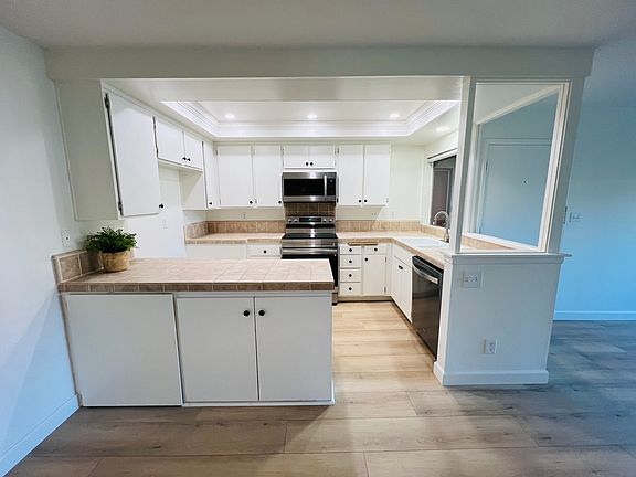 4th image of 5937 Armaga Spring Rd Unit N