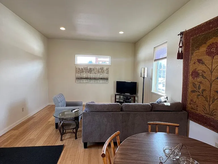 Furnished one Bedroom Apartment on 27 Acre Estate | Available Now — Photo 14