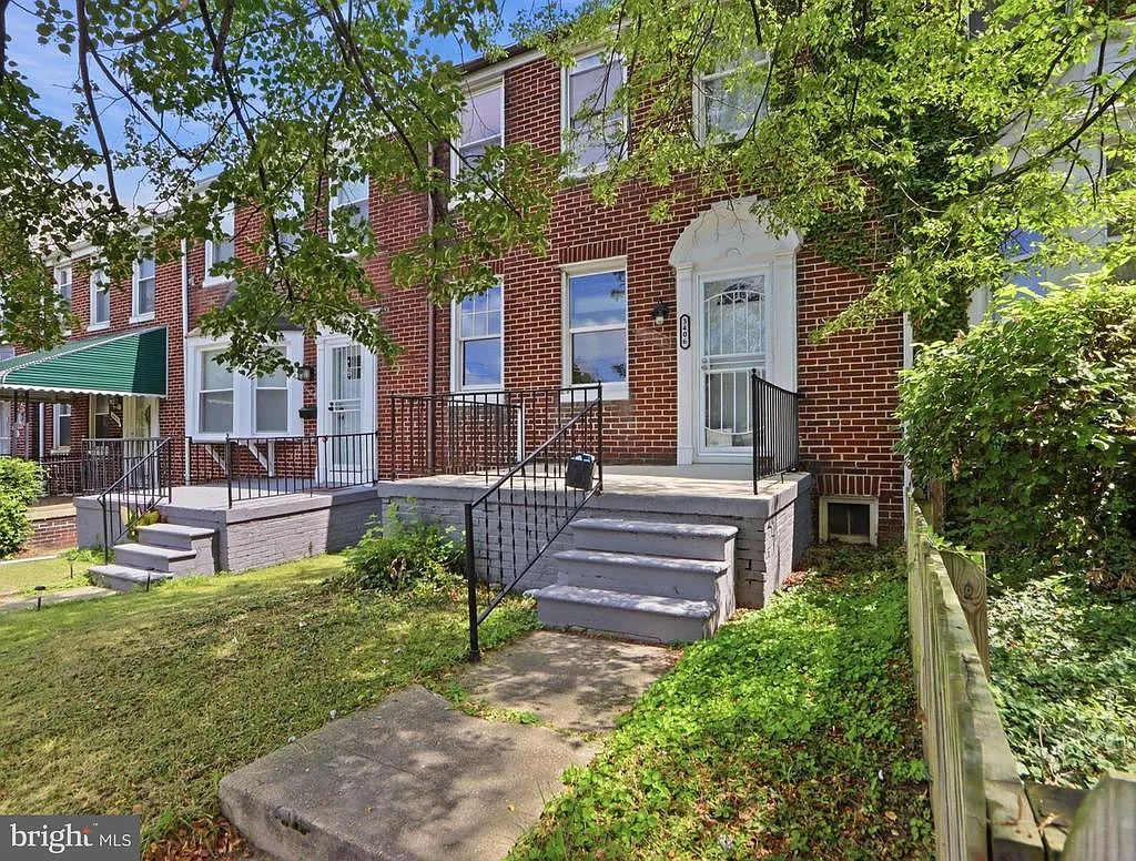 5 bed, 1600 sqft, $2,600 — Photo 3