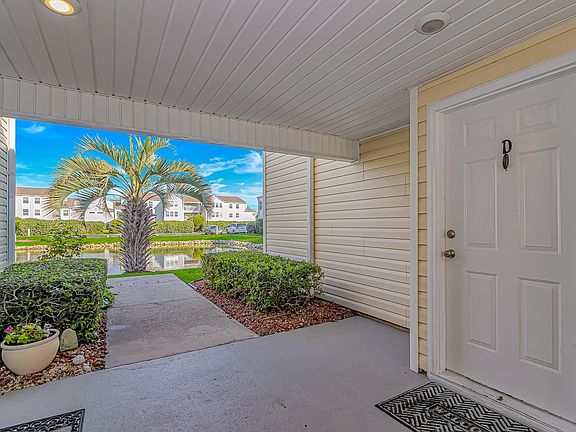 3rd image of 2258 Clearwater Dr. #D