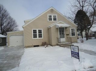 807 E Oak St, Algona, IA 50511