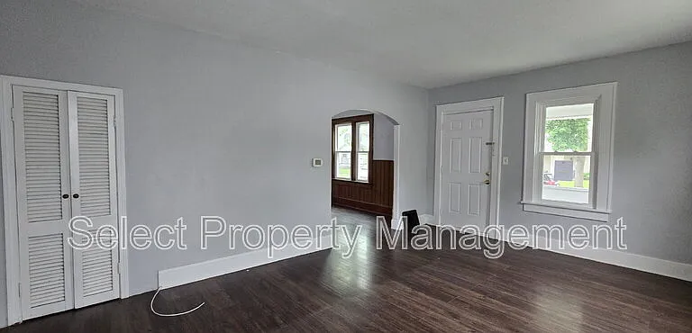 1726 Tecumseh St — Photo 4