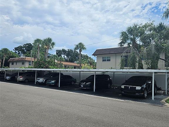 3rd image of 802 BRANDY WINE DRIVE