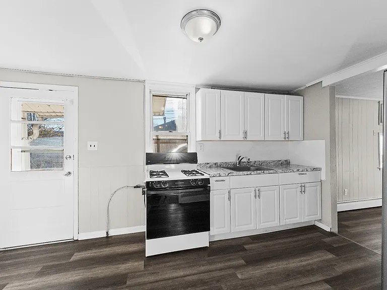 323 Philadelphia Ave #4 — Photo 5