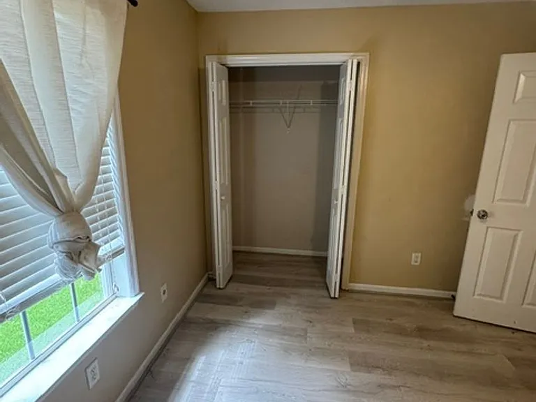 377 Sandleton Way — Photo 23