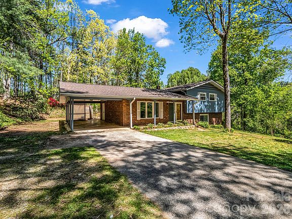 4th image of 31 Firefly Ln