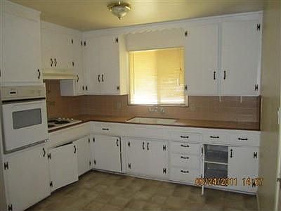 3rd image of 1905 Silverwood Ave