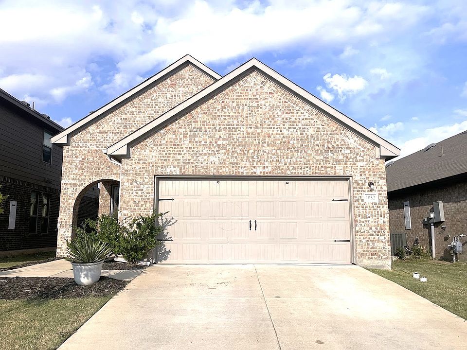 1st image of 1052 Spofford Dr