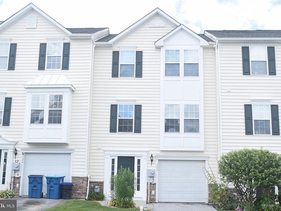 1st image of 326 Larose Dr #326