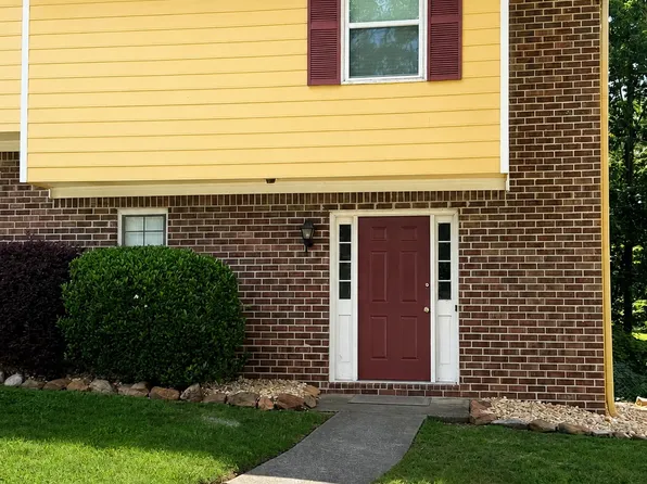 772B Barnes Mill Trce, Marietta, GA 30062