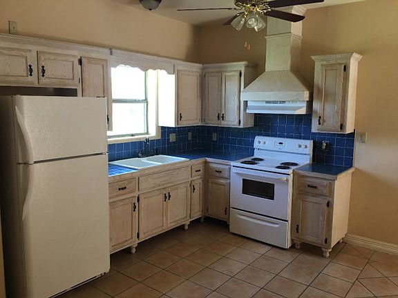 3rd image of 201 Lions Villa Ave APT 8