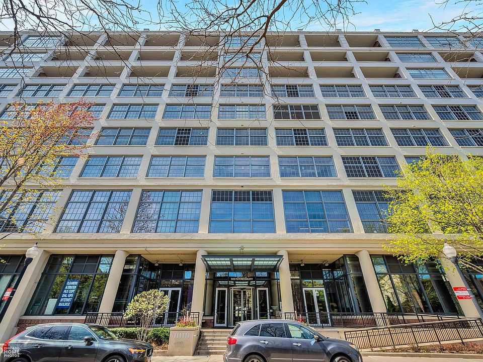 1st image of 900 N Kingsbury St APT 738