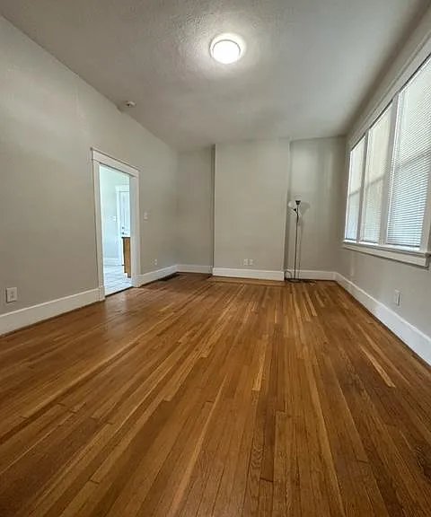 5958 Phillips Ave — Photo 5