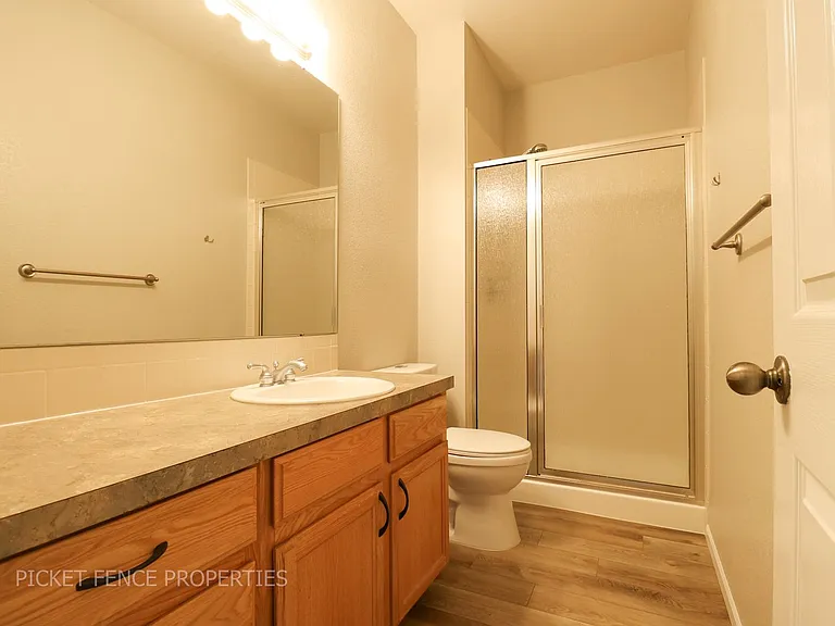 905 Durum St — Photo 7