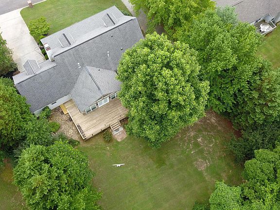 3rd image of 3049 Shadow Brook Dr