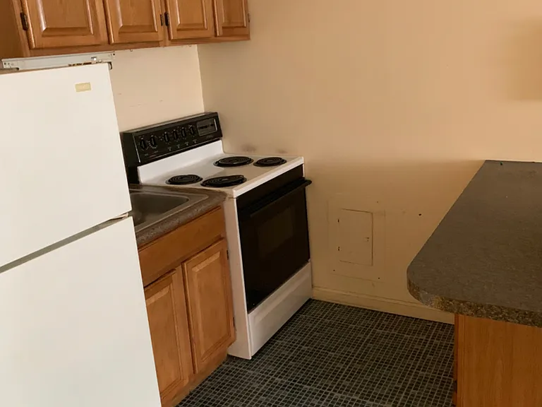 1217 Moss St — Photo 10