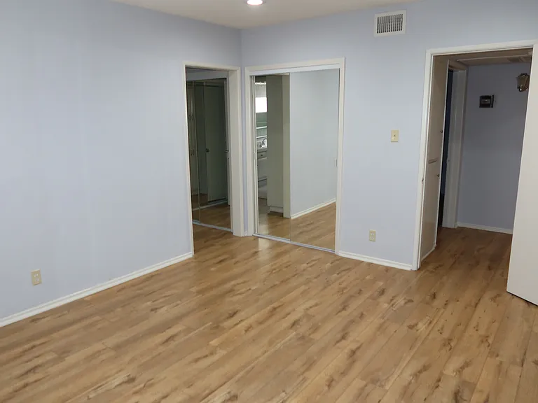 201 N La Peer Dr #104 — Photo 9
