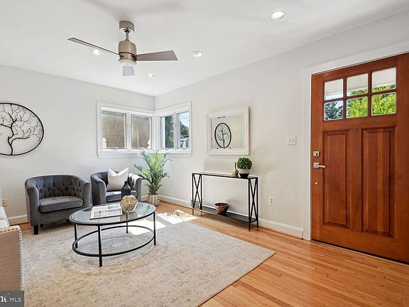 4th image of 4407 W Virginia Ave