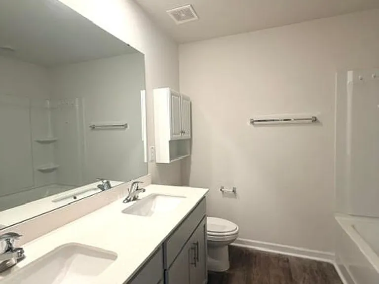 526 Leven Dr — Photo 14