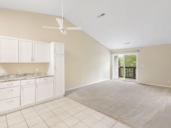4th image of 250 Berry Drive #13 BLDG B
